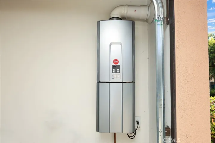 Tankless water heater