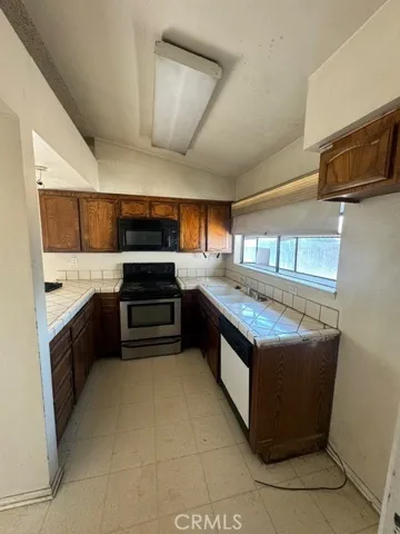 3905 White Lane, Bakersfield, California 93309