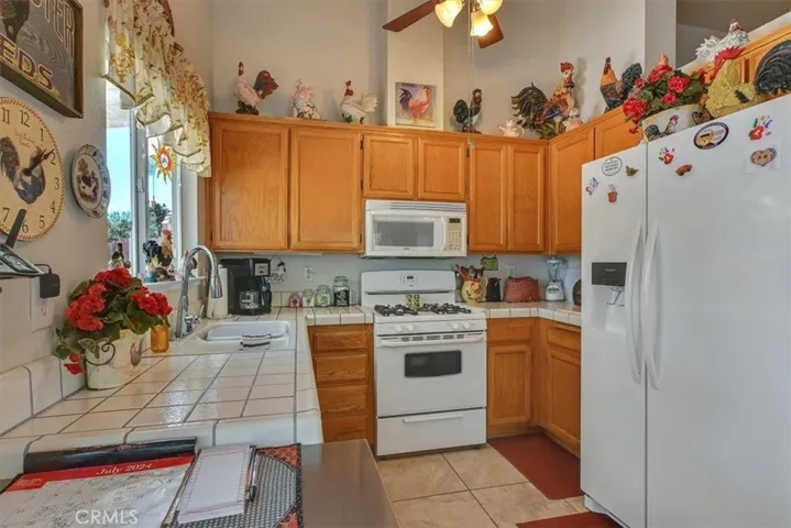 533 Tharp Road, Yuba City, California 95993