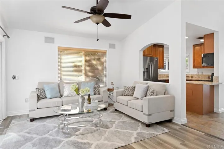 1808 Loreto Gln, Escondido, California 92027
