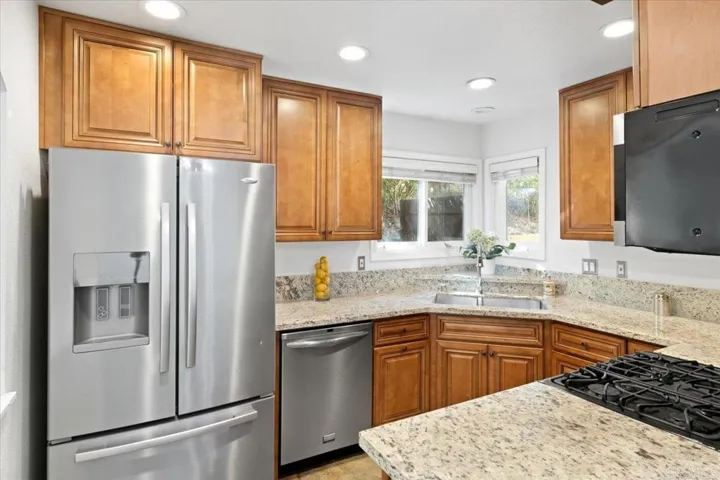 1808 Loreto Gln, Escondido, California 92027