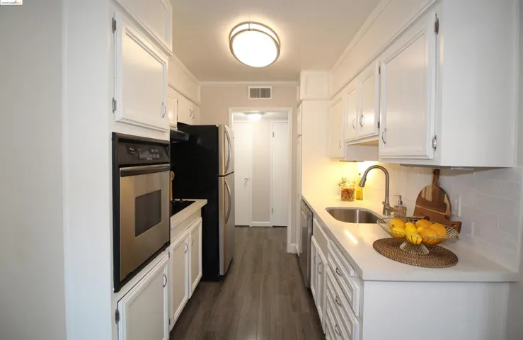 330 Vernon St 306, Oakland, California 94610