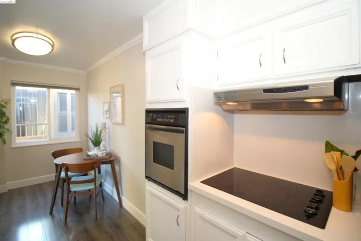 330 Vernon St 306, Oakland, California 94610