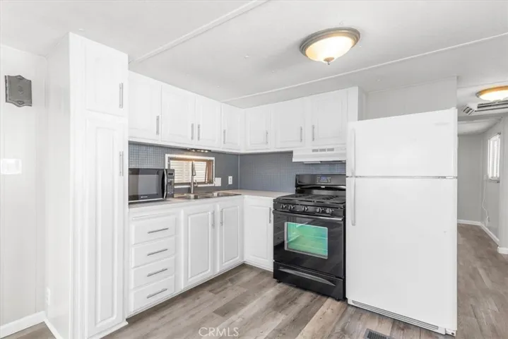 Appliances included