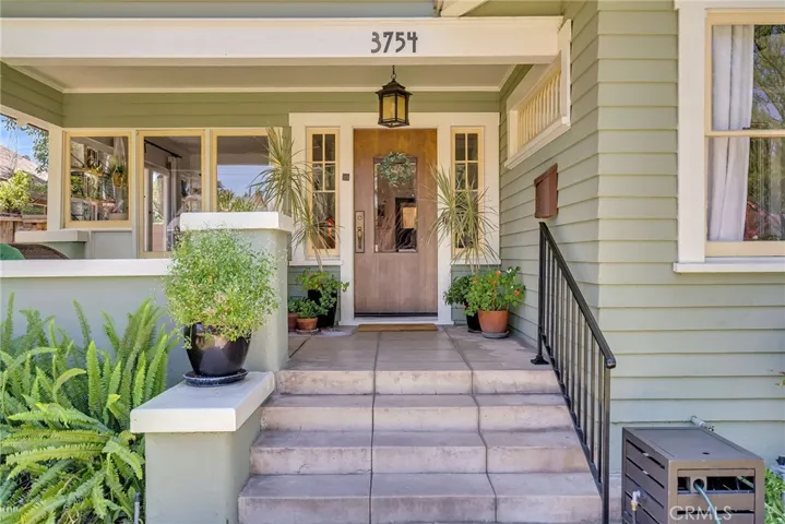 3754 Elmwood Court, Riverside, California 92506