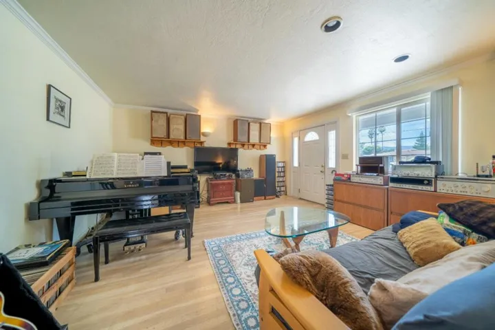 1082 Shamrock Drive, Campbell, California 95008