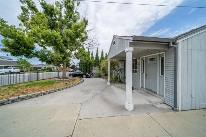 1082 Shamrock Drive, Campbell, California 95008