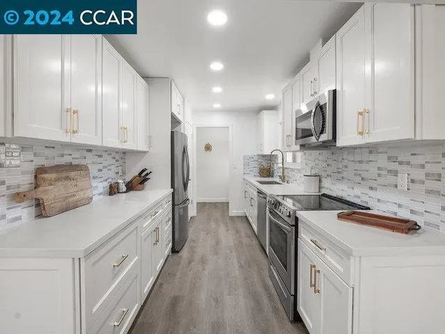 1530 American Beauty Dr, Concord, California 94521