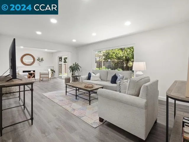 1530 American Beauty Dr, Concord, California 94521