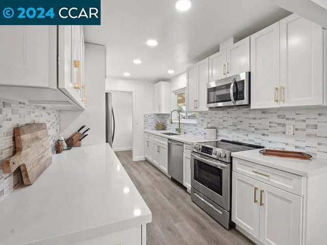 1530 American Beauty Dr, Concord, California 94521