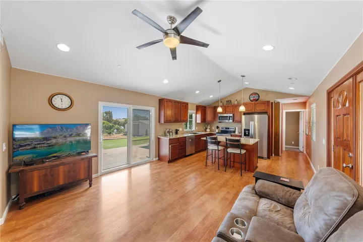 394 Hill Court, Fallbrook, California 92028