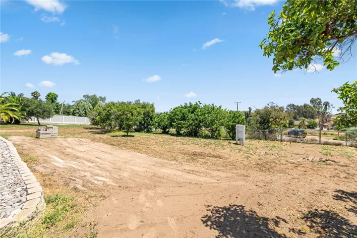 394 Hill Court, Fallbrook, California 92028