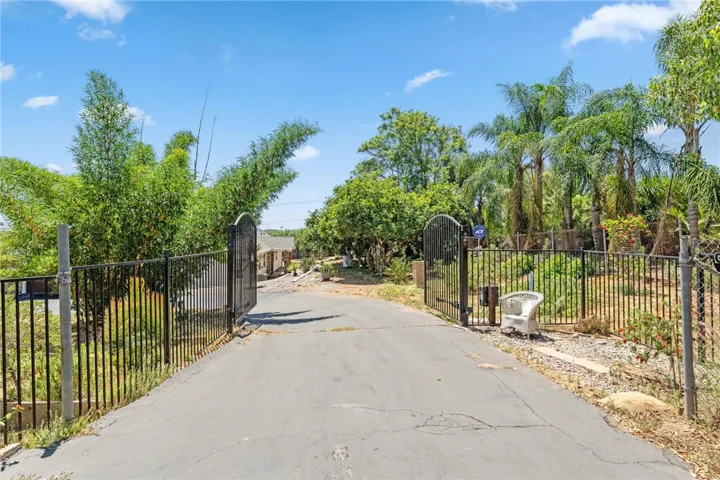 394 Hill Court, Fallbrook, California 92028