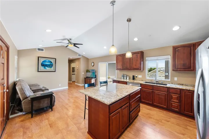 394 Hill Court, Fallbrook, California 92028