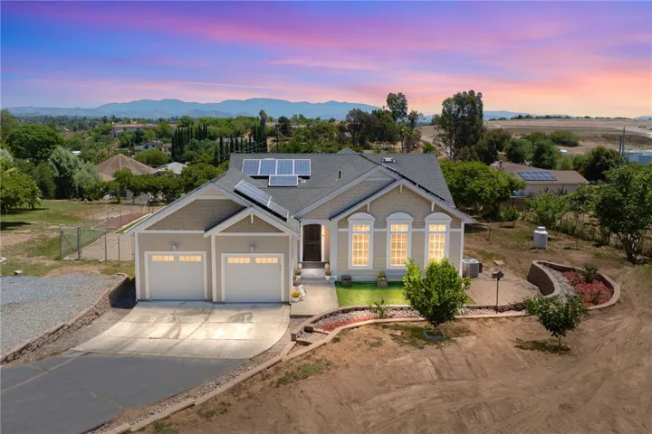 394 Hill Court, Fallbrook, California 92028