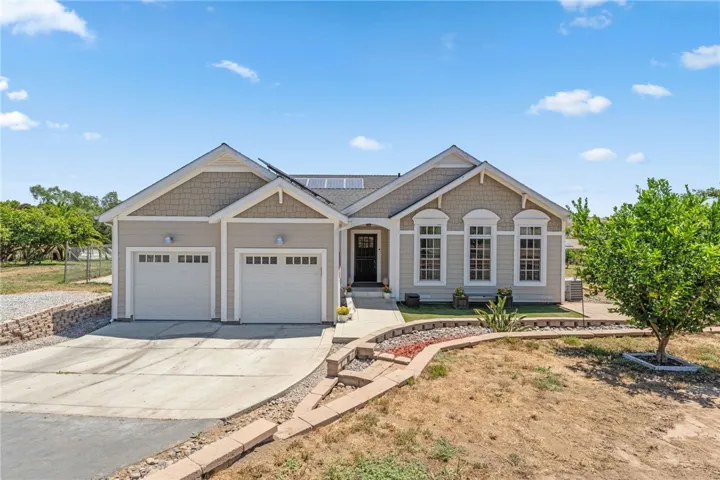 394 Hill Court, Fallbrook, California 92028