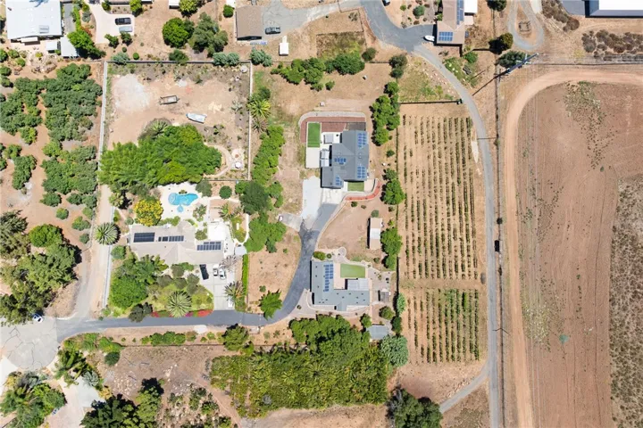 394 Hill Court, Fallbrook, California 92028