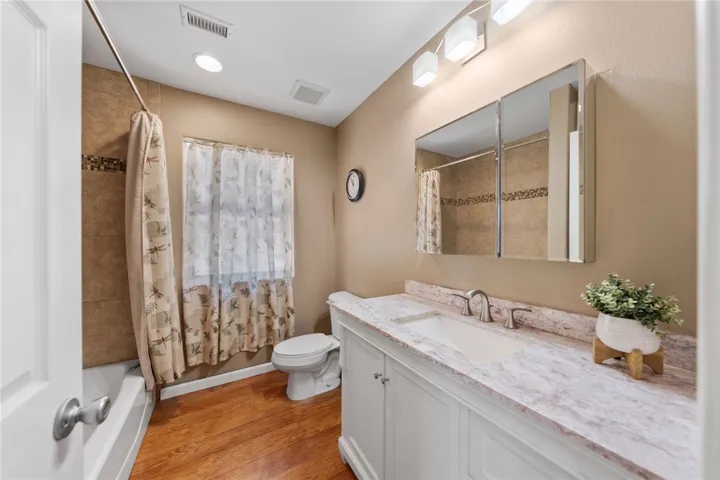 394 Hill Court, Fallbrook, California 92028