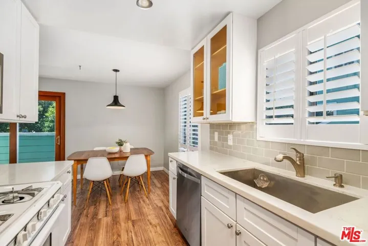 5811 Woodman Avenue 1, Van Nuys, California 91401