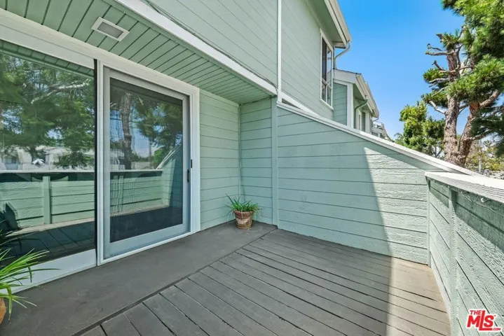5811 Woodman Avenue 1, Van Nuys, California 91401