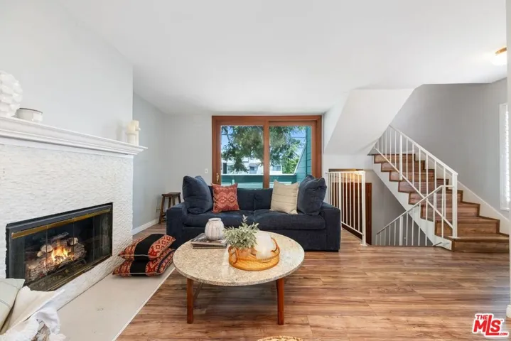 5811 Woodman Avenue 1, Van Nuys, California 91401