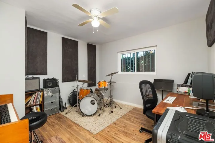 5811 Woodman Avenue 1, Van Nuys, California 91401