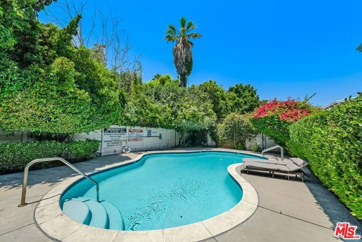 5811 Woodman Avenue 1, Van Nuys, California 91401