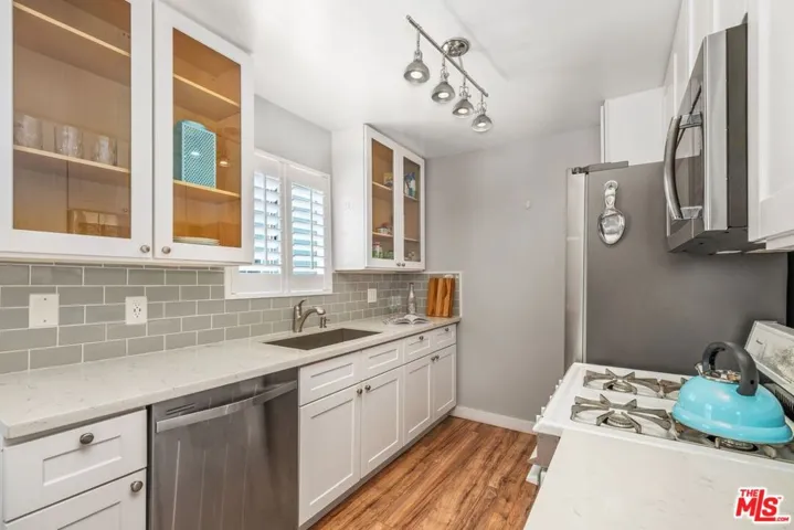 5811 Woodman Avenue 1, Van Nuys, California 91401