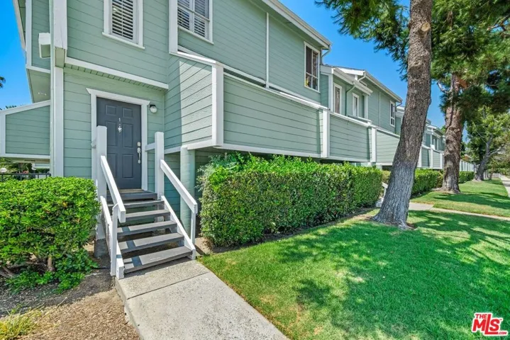 5811 Woodman Avenue 1, Van Nuys, California 91401