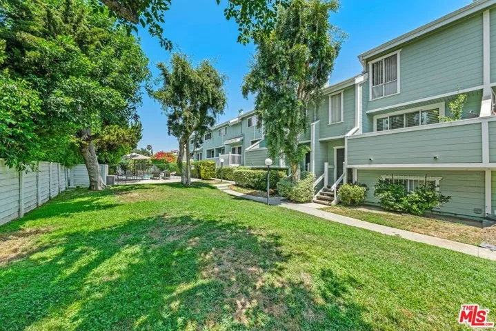 5811 Woodman Avenue 1, Van Nuys, California 91401