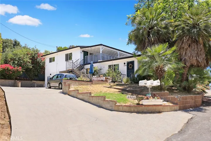 4444 Rosebank Drive, La Canada Flintridge, California 91011