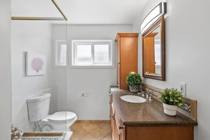 1825 Alameda De Las Pulgas, Redwood City, California 94061