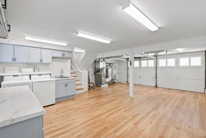 1825 Alameda De Las Pulgas, Redwood City, California 94061