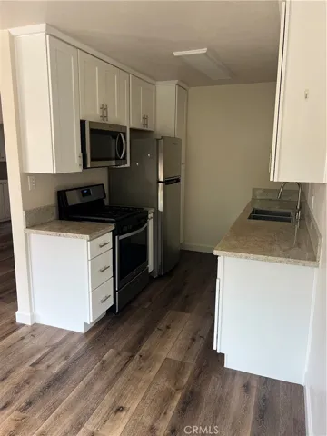 15721 Freeman Avenue, Lawndale, California 90260