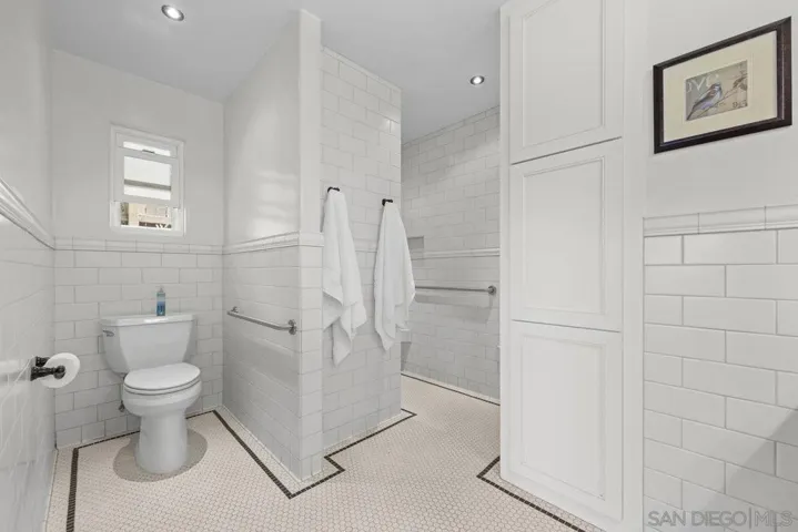 6568 Sunny Brae Dr, San Diego, California 92119