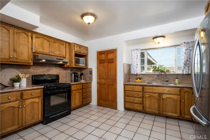 915 Finegrove Avenue, Hacienda Heights, California 91745