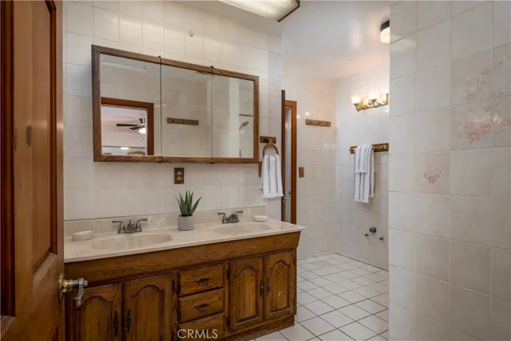 915 Finegrove Avenue, Hacienda Heights, California 91745