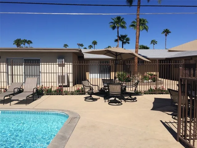 686 E Cottonwood Road 7, Palm Springs, California 92262