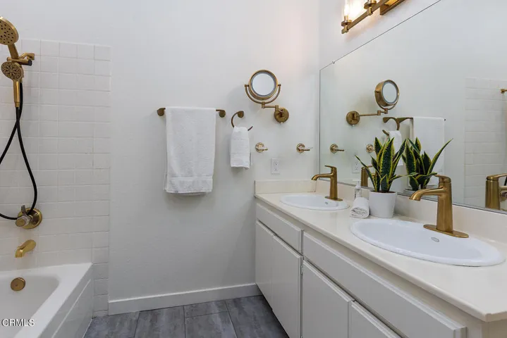 1054 Seco St #210 022-mls