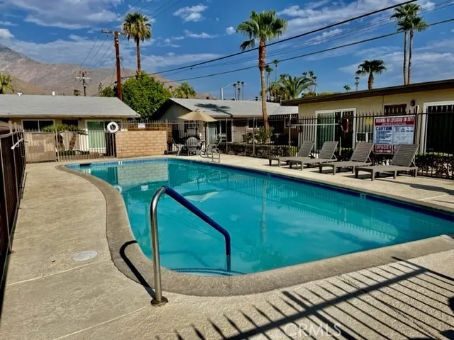 685 E Vista Chino 8, Palm Springs, California 92262