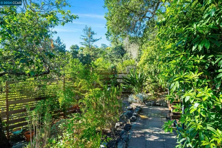 17100 Keaton Ave, Sonoma, California 95476