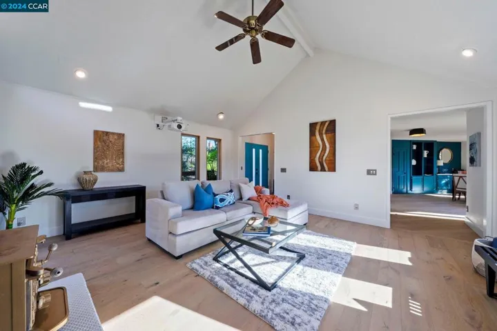17100 Keaton Ave, Sonoma, California 95476