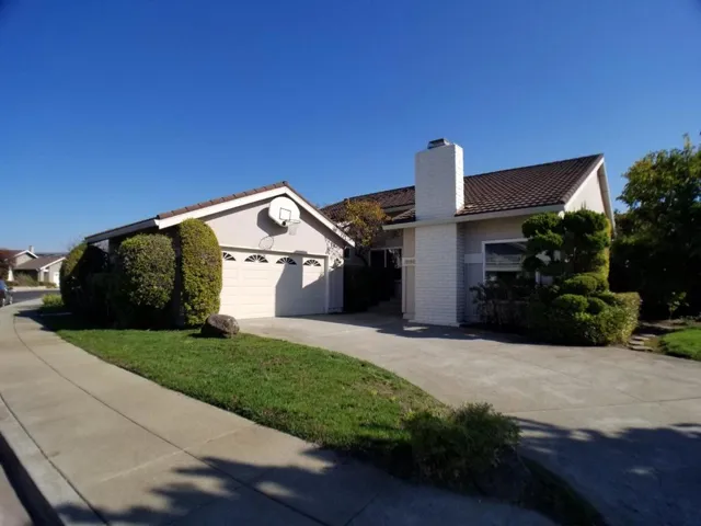 380 Tampa Court, Foster City, California 94404