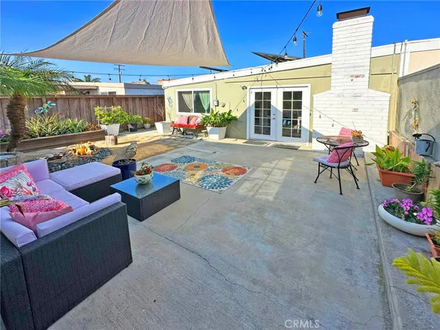 1819 Florida Street, Huntington Beach, California 92648