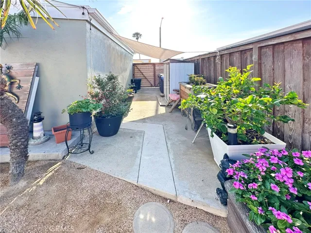 1819 Florida Street, Huntington Beach, California 92648