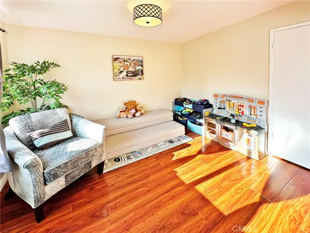 1819 Florida Street, Huntington Beach, California 92648