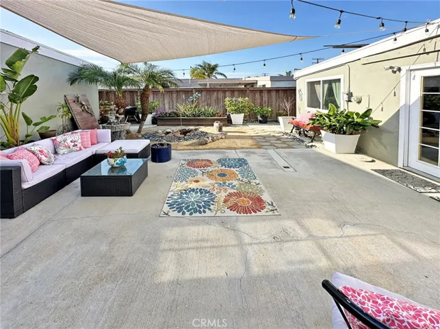 1819 Florida Street, Huntington Beach, California 92648