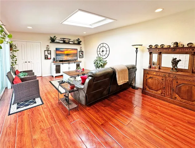1819 Florida Street, Huntington Beach, California 92648