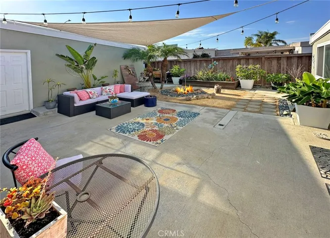1819 Florida Street, Huntington Beach, California 92648