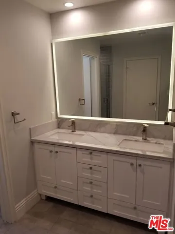1117 S Swall, Los Angeles, California 90035